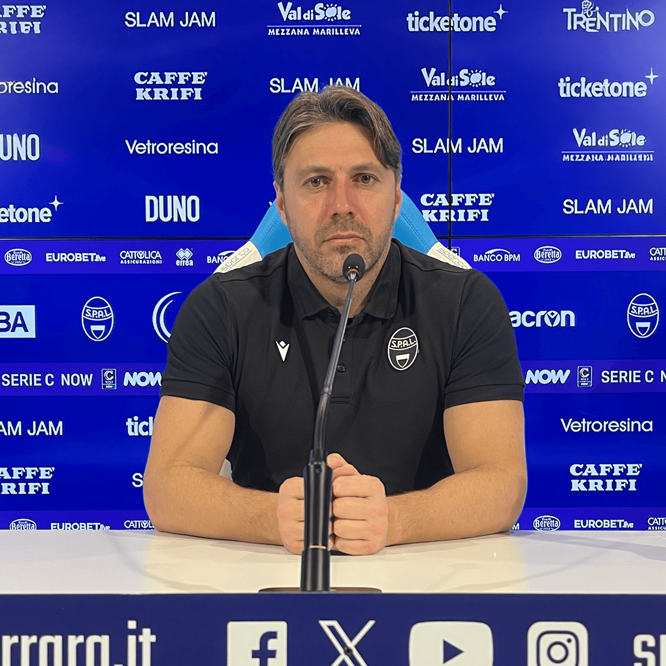 Mister Dossena nel pre-partita di Ascoli SPAL