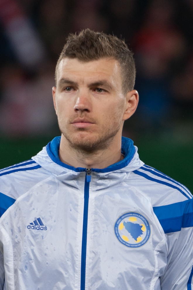 Edin Dzeko con la nazionale della Bosnia Erzegovina