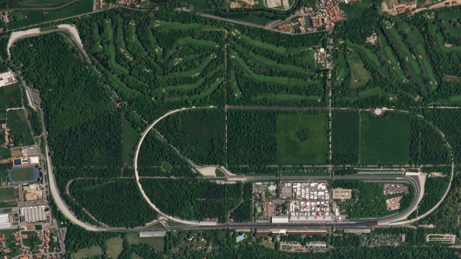 Vista dall alto dell Autodromo Nazionale Monza nel parco brianzolo