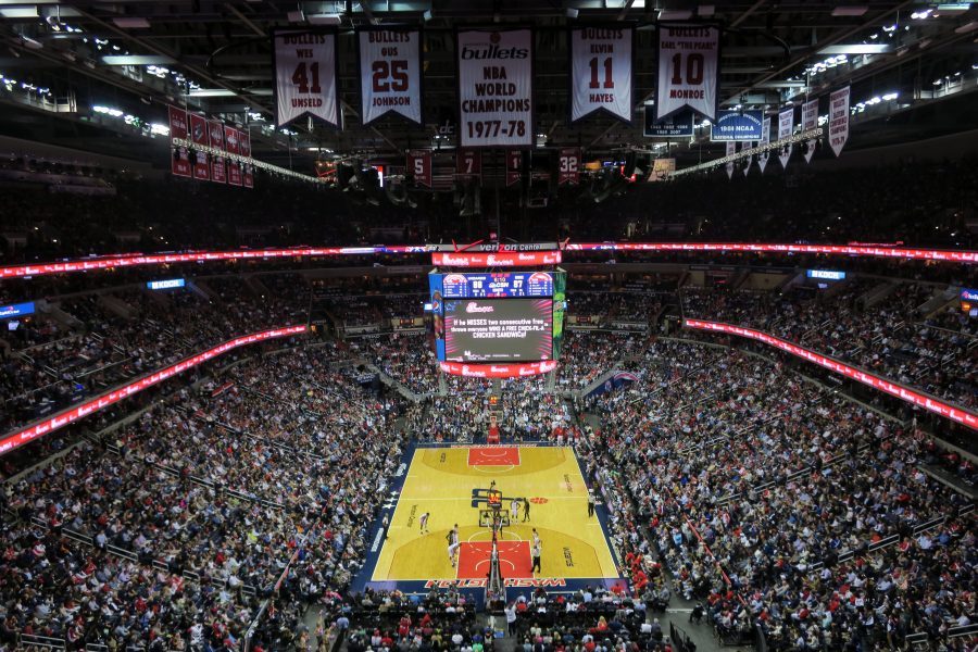 Interno della Capital One Arena durante una partita dei Washington Wizards