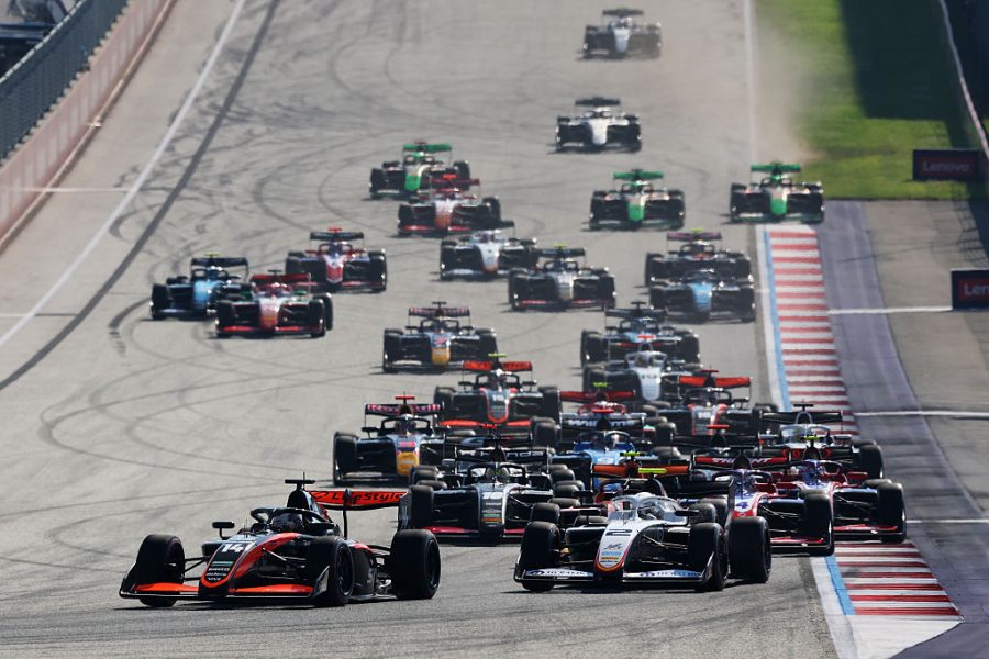 Le monoposto FIA Formula 3 in lotta al Red Bull Ring nella Feature Race di Spielberg