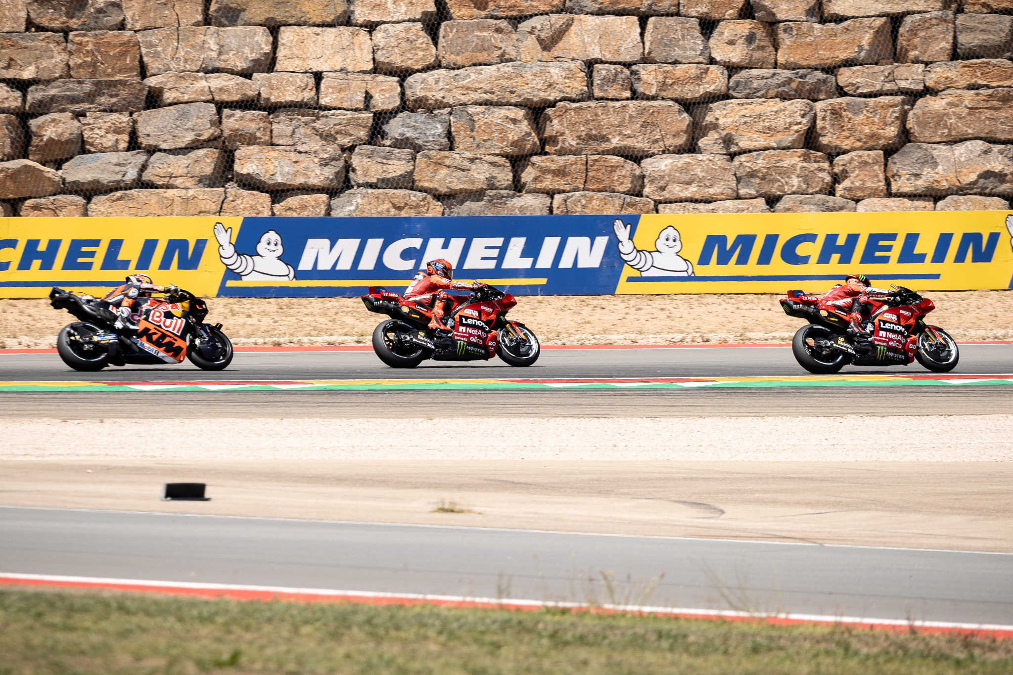 Francesco Bagnaia Marc Marquez e Pedro Acosta al Gran Premio di Aragon 2025