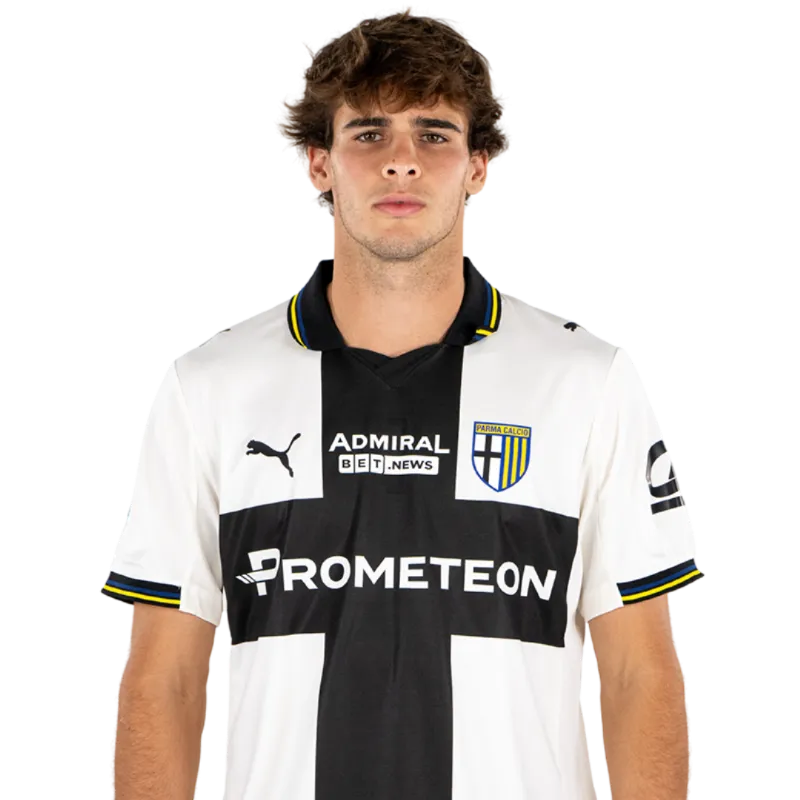 Benjamin Cremaschi con la maglia del Parma nella scheda ufficiale del club