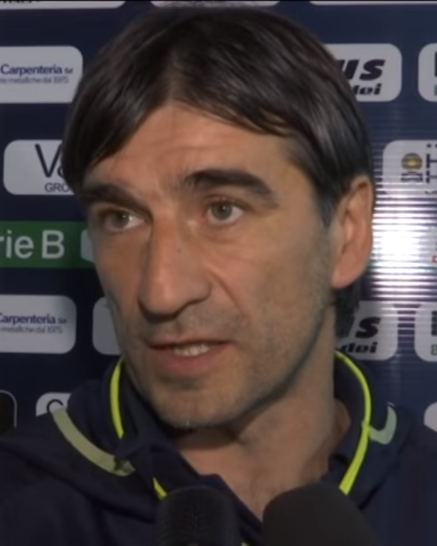 Ivan Juric in panchina ai tempi del Crotone