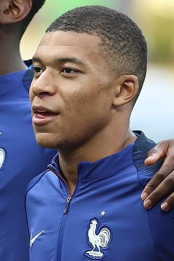 Kylian Mbappé con la Francia, simbolo delle favorite europee al Mondiale