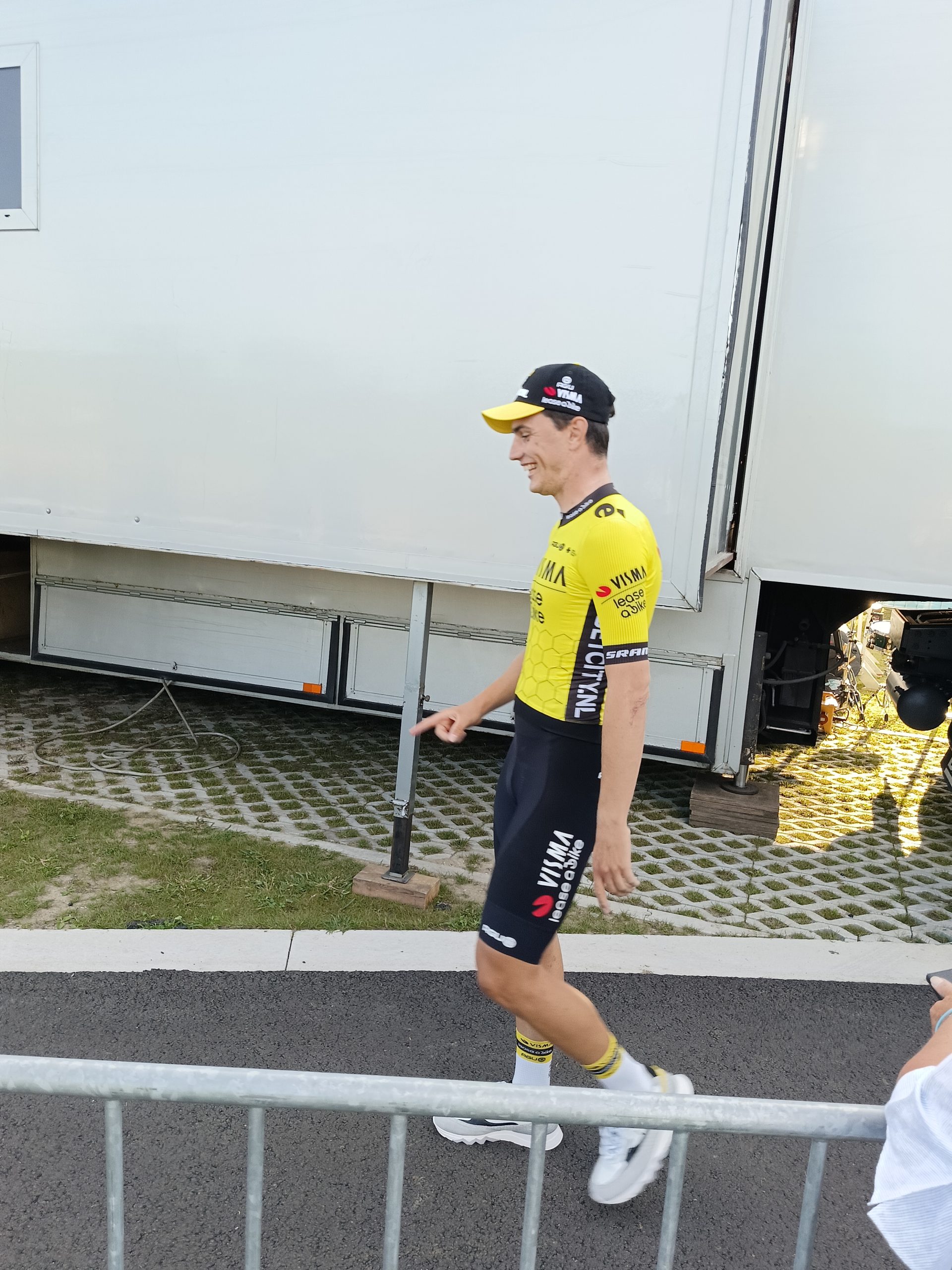 Olav Kooij fotografato al Renewi Tour 2024
