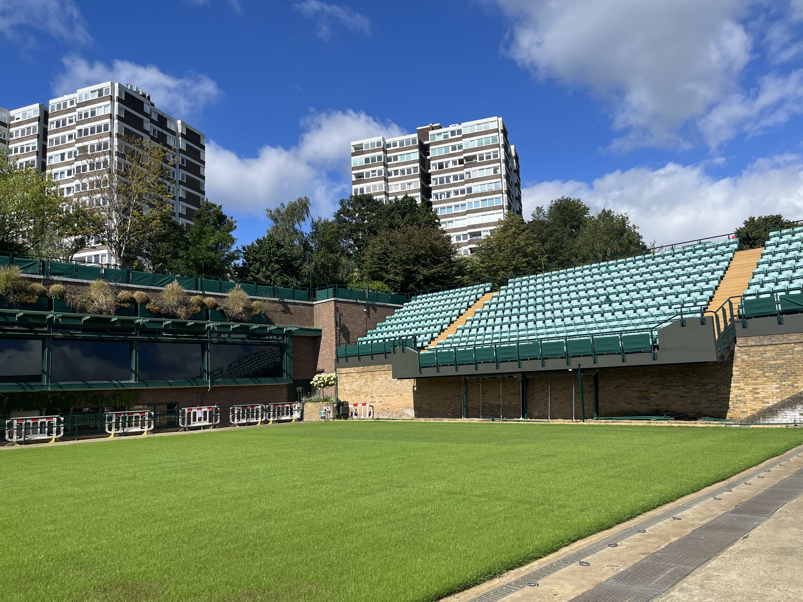 Campo 18 di Wimbledon visto dagli spalti
