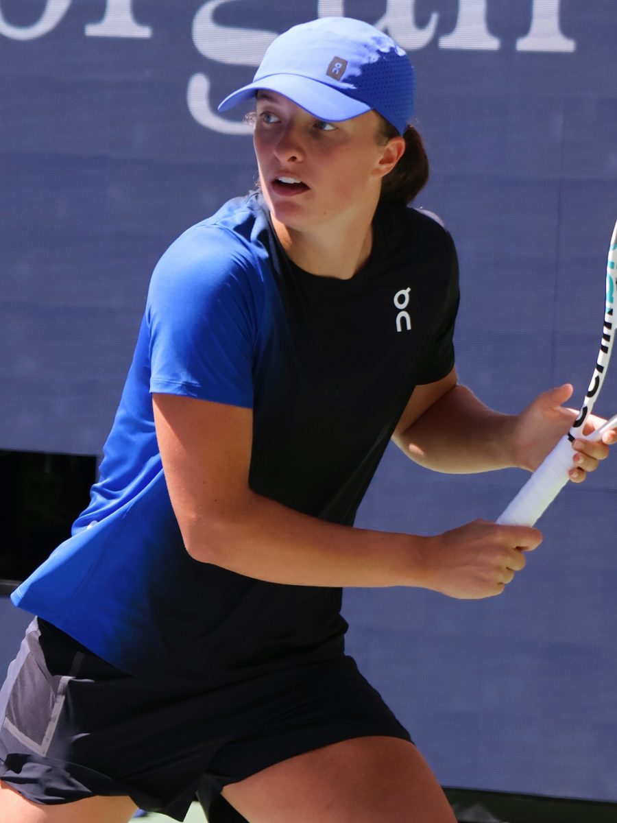 Iga Swiatek in campo durante un allenamento agli US Open