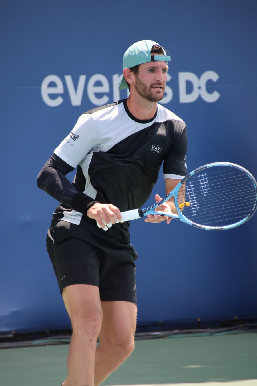 Andrea Vavassori durante un match di tennis