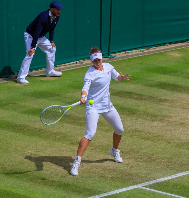 Barbora Krejcikova in campo a Wimbledon