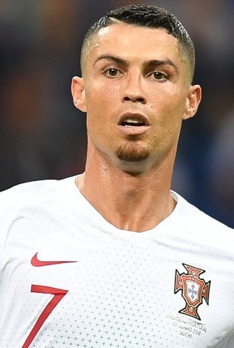 Cristiano Ronaldo con la maglia del Portogallo