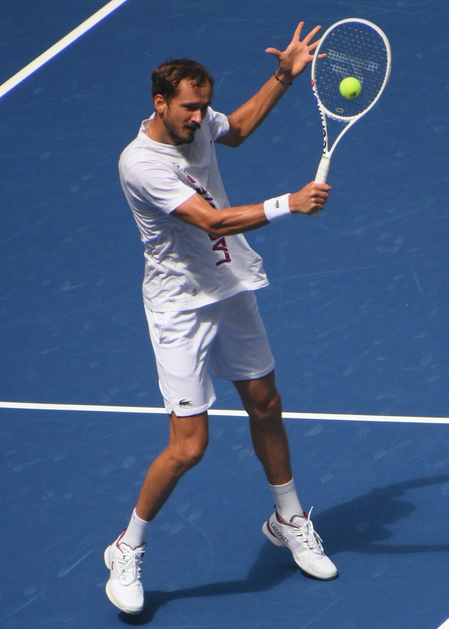 Daniil Medvedev durante una sessione di tennis