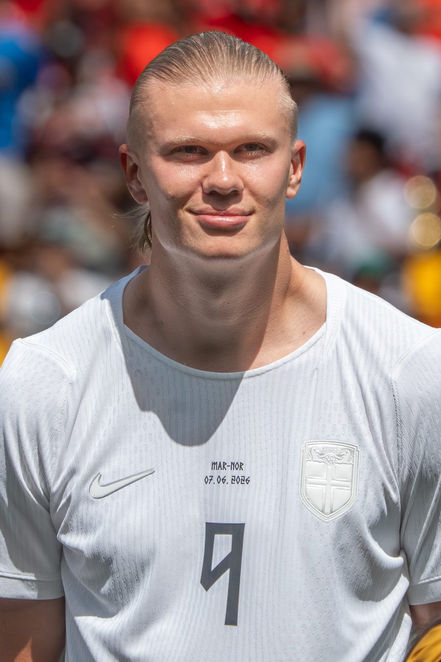 Erling Haaland in azione con la maglia della Norvegia