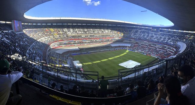 Veduta interna dello stadio Azteca di Citta del Messico