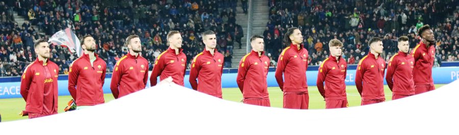 Paulo Dybala con la maglia della Roma in campo europeo