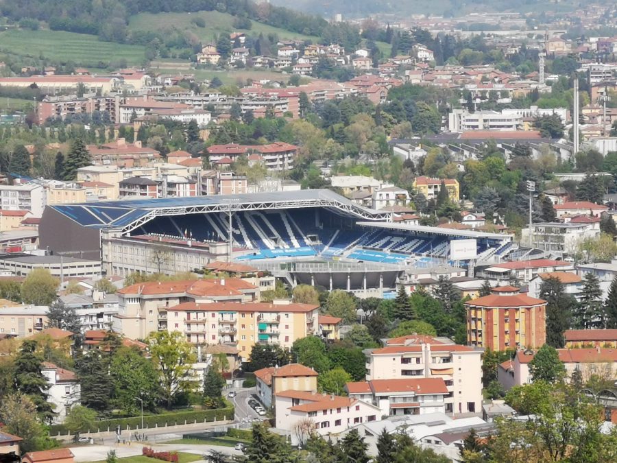 Il Gewiss Stadium di Bergamo visto dall'alto