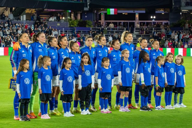 La formazione dell Italia femminile prima di una partita internazionale
