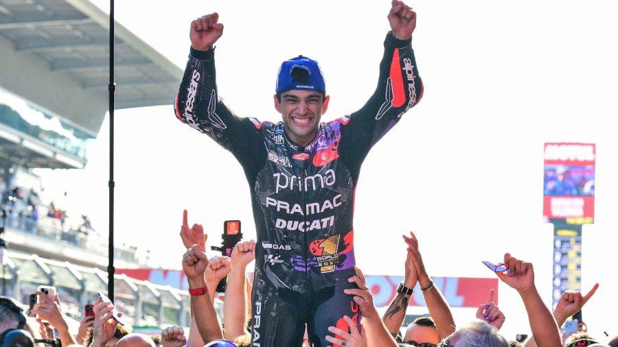 Jorge Martin festeggia il titolo mondiale MotoGP 2024