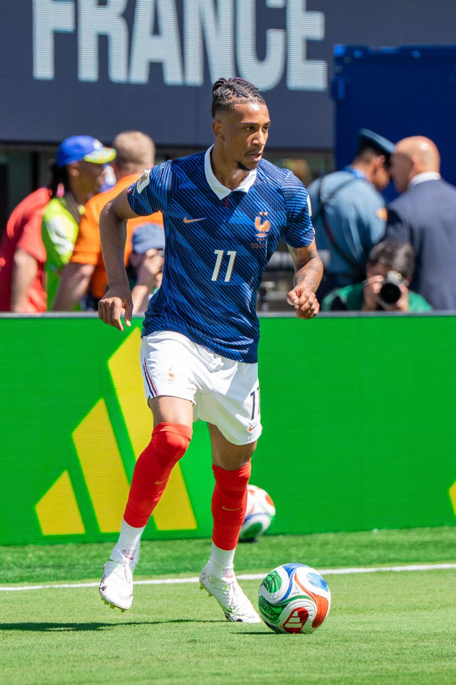 Michael Olise in azione con la nazionale francese nel Mondiale 2026