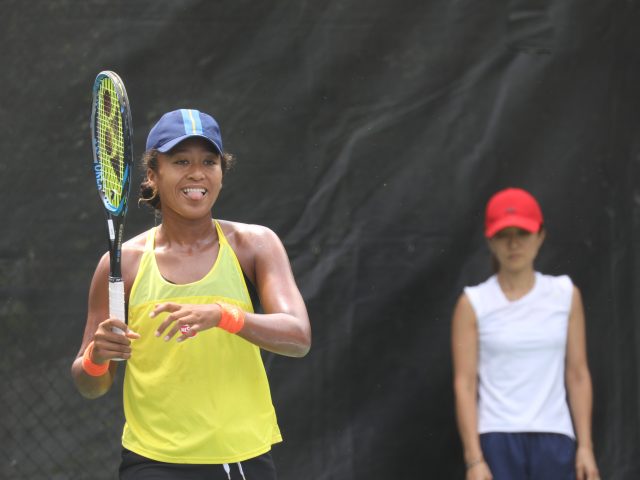 Naomi Osaka durante un match di tennis
