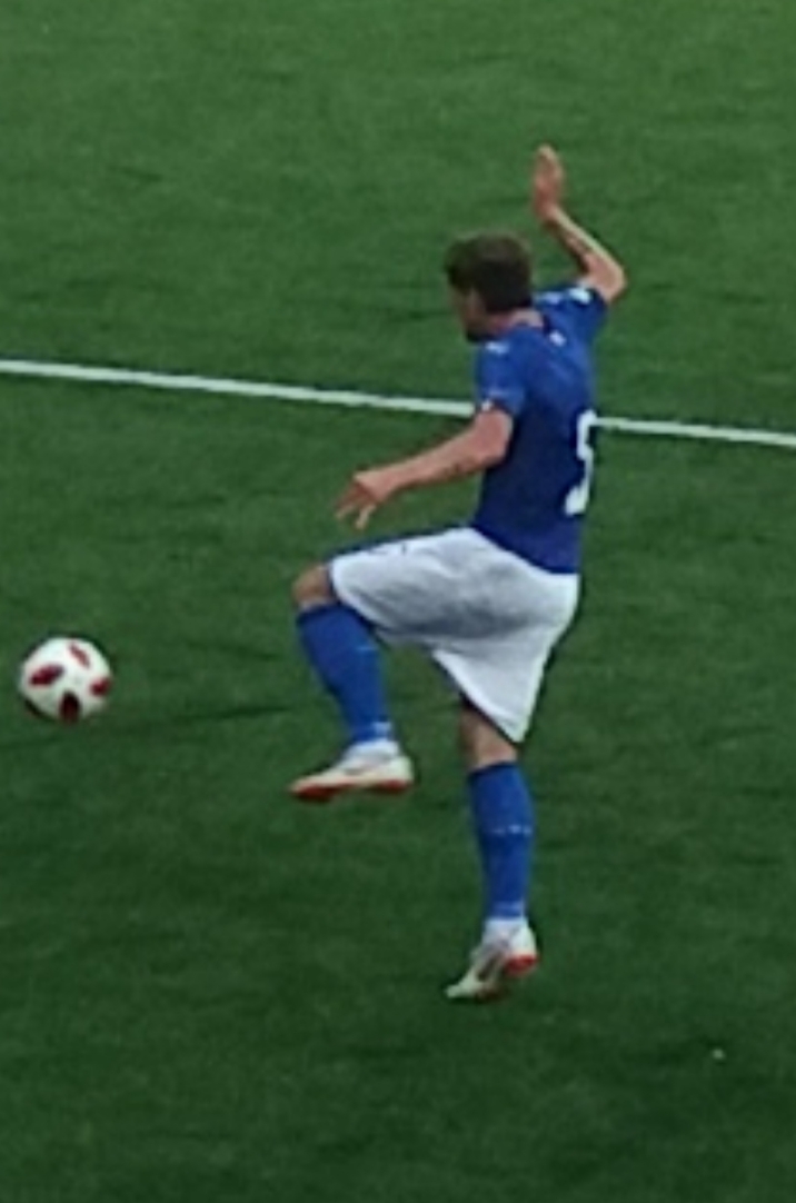 Nicolo Zaniolo con la maglia dell'Italia Under 19