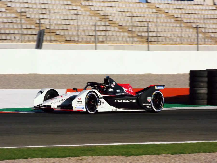 Pascal Wehrlein con la Porsche Formula E durante un test a Valencia