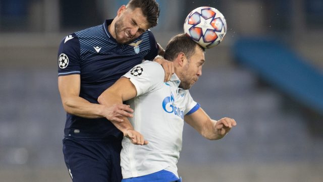 Azione di gioco tra Lazio e Zenit allo Stadio Olimpico