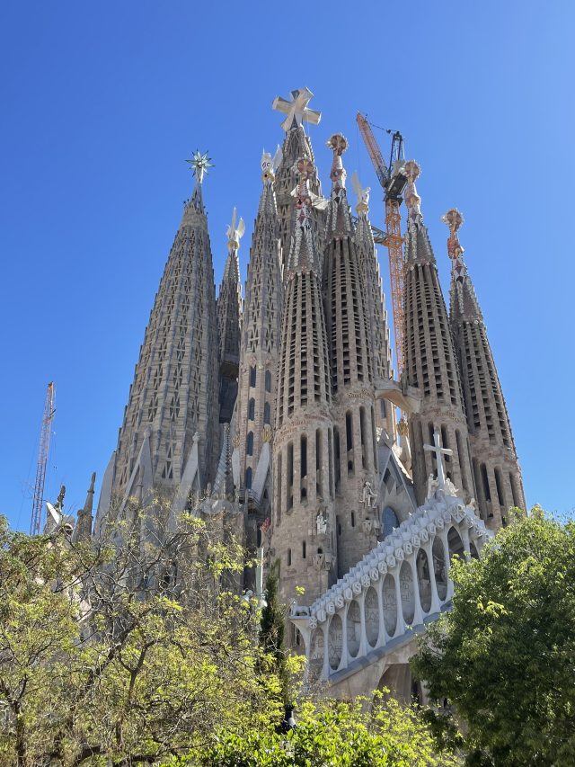 Esterno della Sagrada Familia a Barcellona, sede della presentazione del Tour de France 2026