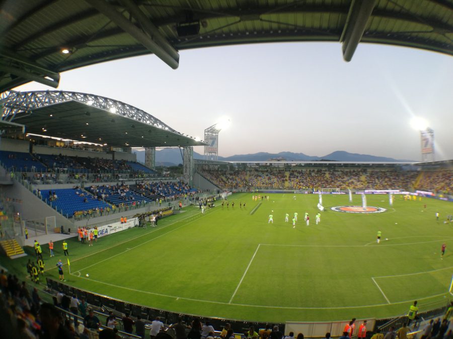 Tribuna e curva nord dello stadio Benito Stirpe di Frosinone