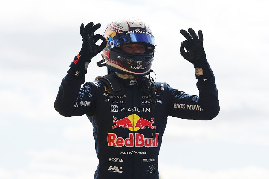 Nikola Tsolov in pista nella Sprint Race di Formula 2 a Silverstone