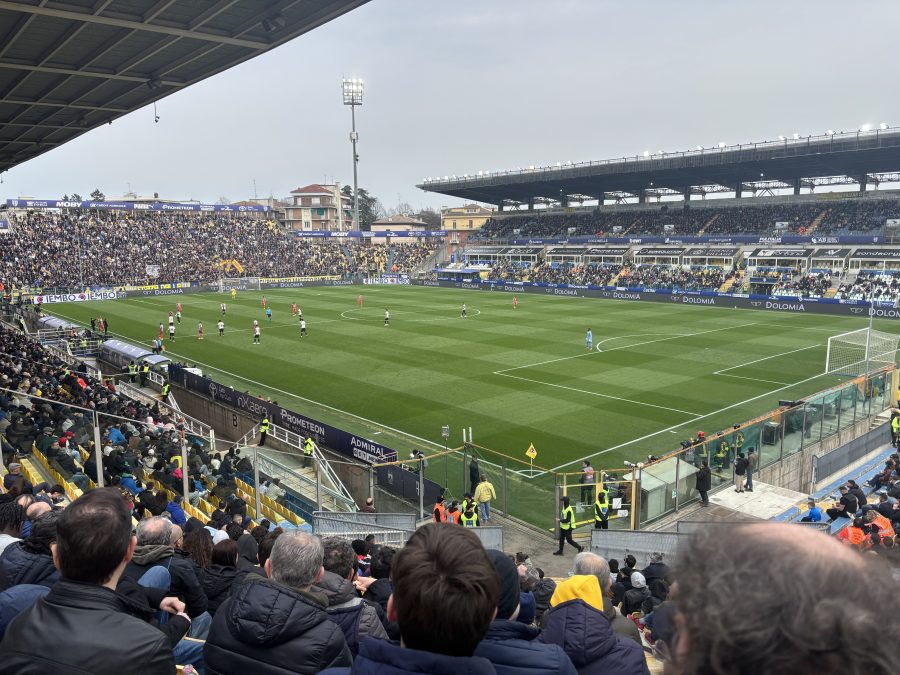 Veduta panoramica dello stadio Ennio Tardini di Parma