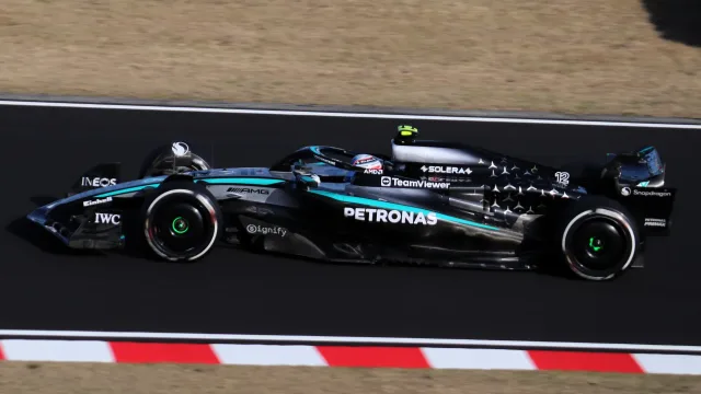 Kimi Antonelli in azione con la Mercedes di Formula 1
