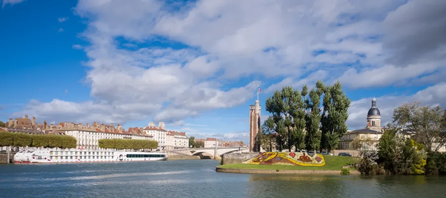 Panorama di Chalon-sur-Saone sulla Saone, citta di arrivo della tappa 12 del Tour de France 2026