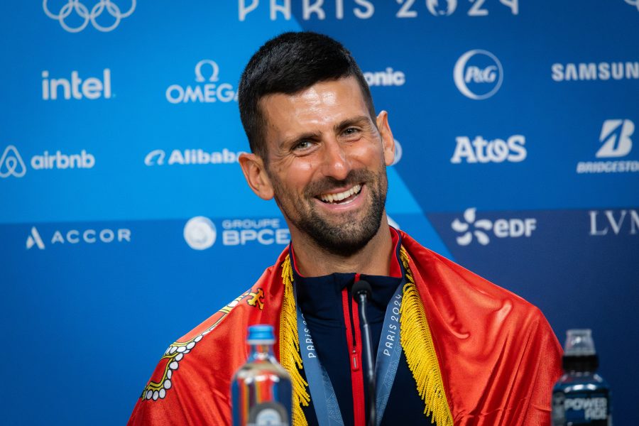Novak Djokovic in campo durante i Giochi Olimpici di Parigi 2024