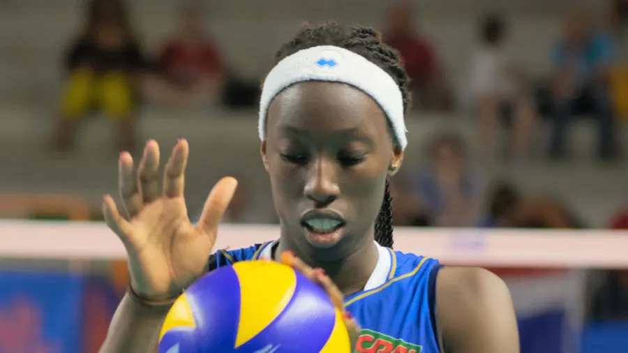 Paola Egonu con la maglia dell Italia durante una partita di volley