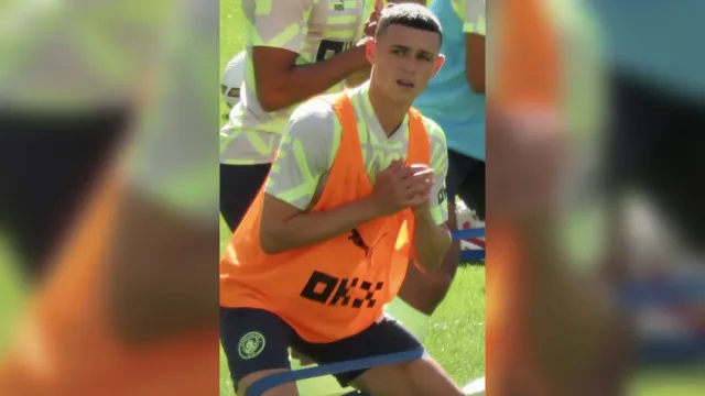 Phil Foden in allenamento con il Manchester City
