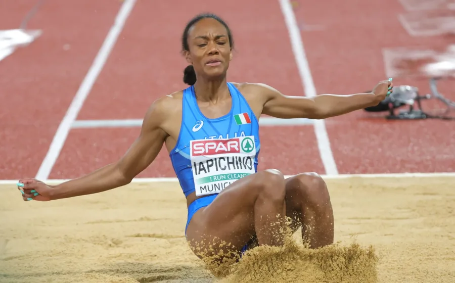 Larissa Iapichino in azione nella pedana del salto in lungo