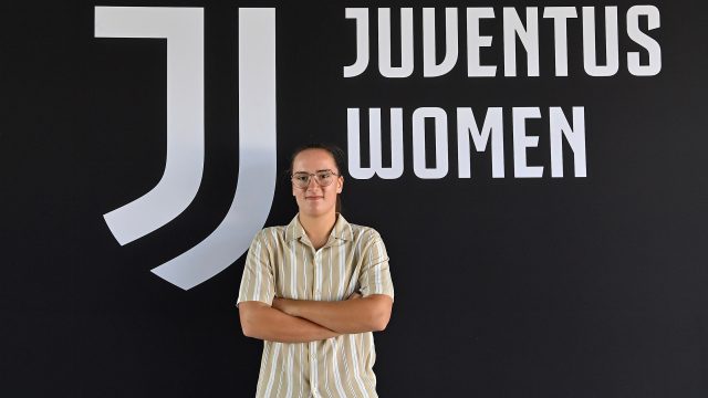 Magdalena Sobal con la maglia della Juventus Women