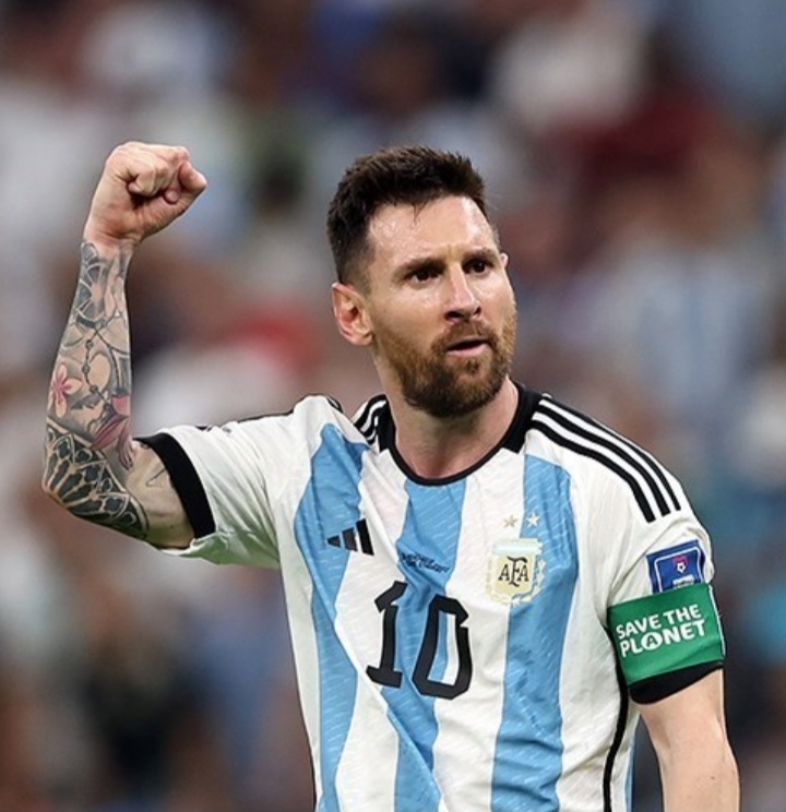 Lionel Messi con la maglia dell'Argentina ai Mondiali