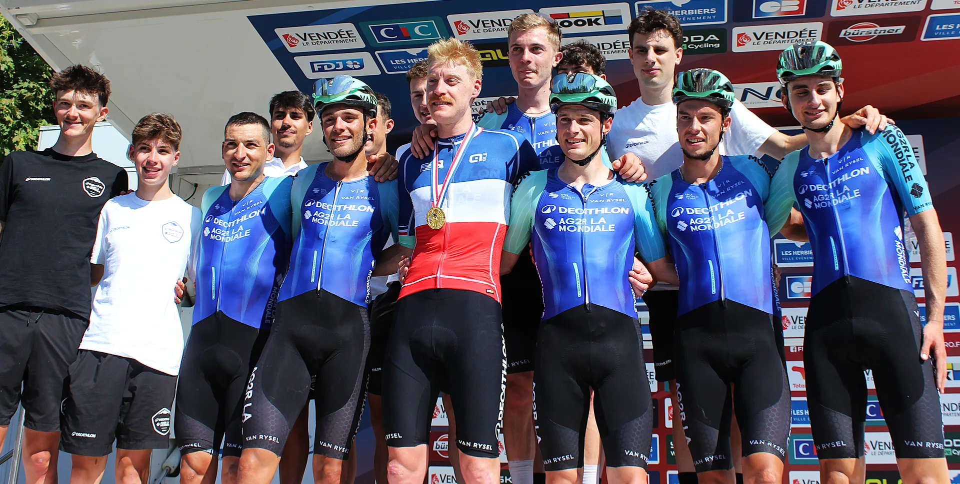 Paul Seixas con la squadra Decathlon AG2R La Mondiale