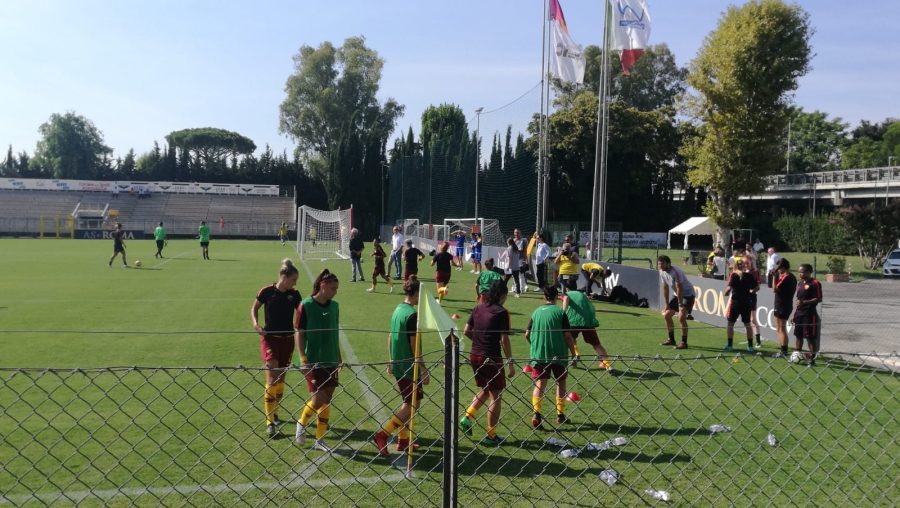 Roma Women durante una sessione di allenamento al Tre Fontane