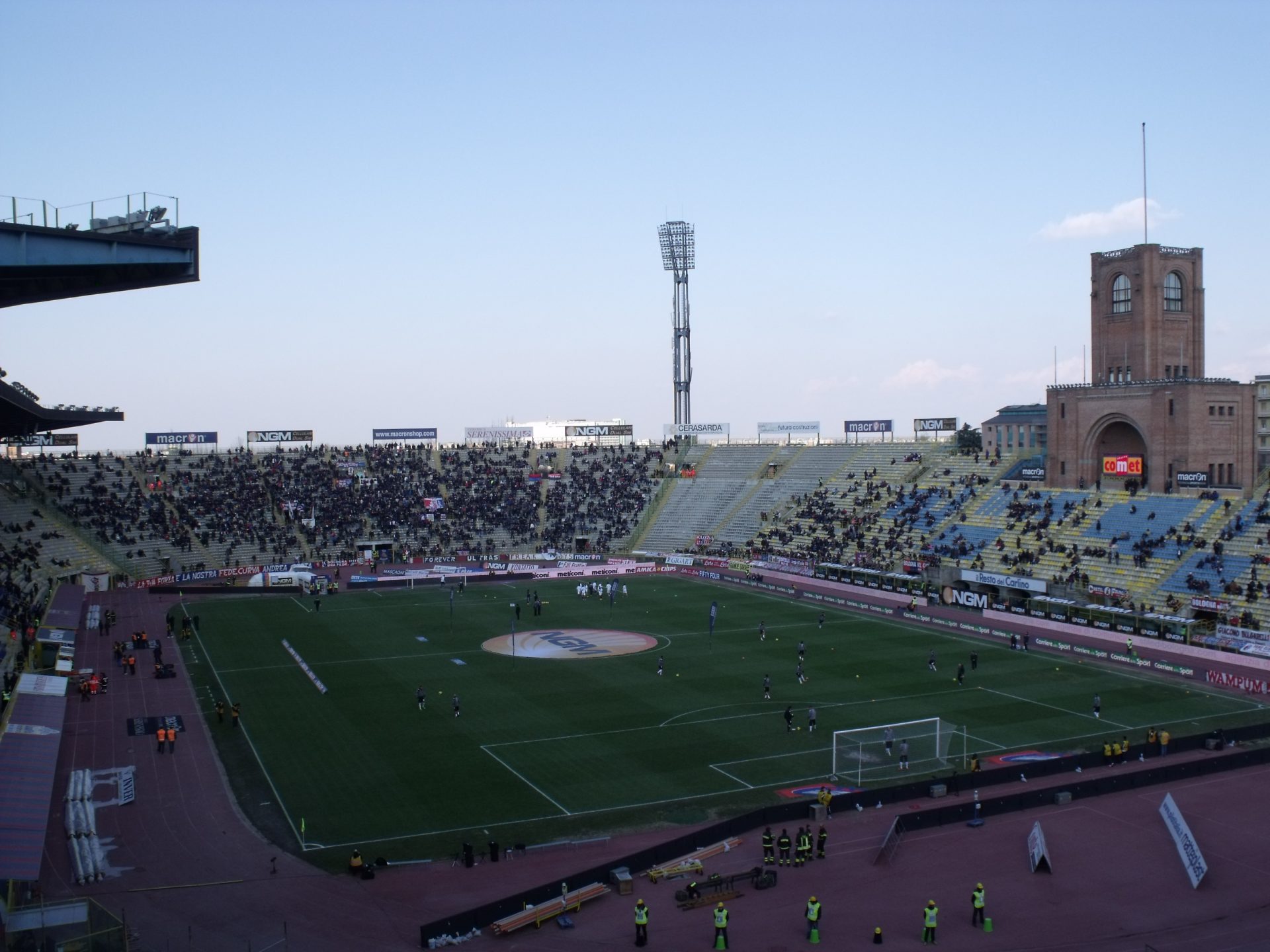 Lo stadio Renato Dall Ara di Bologna durante una partita