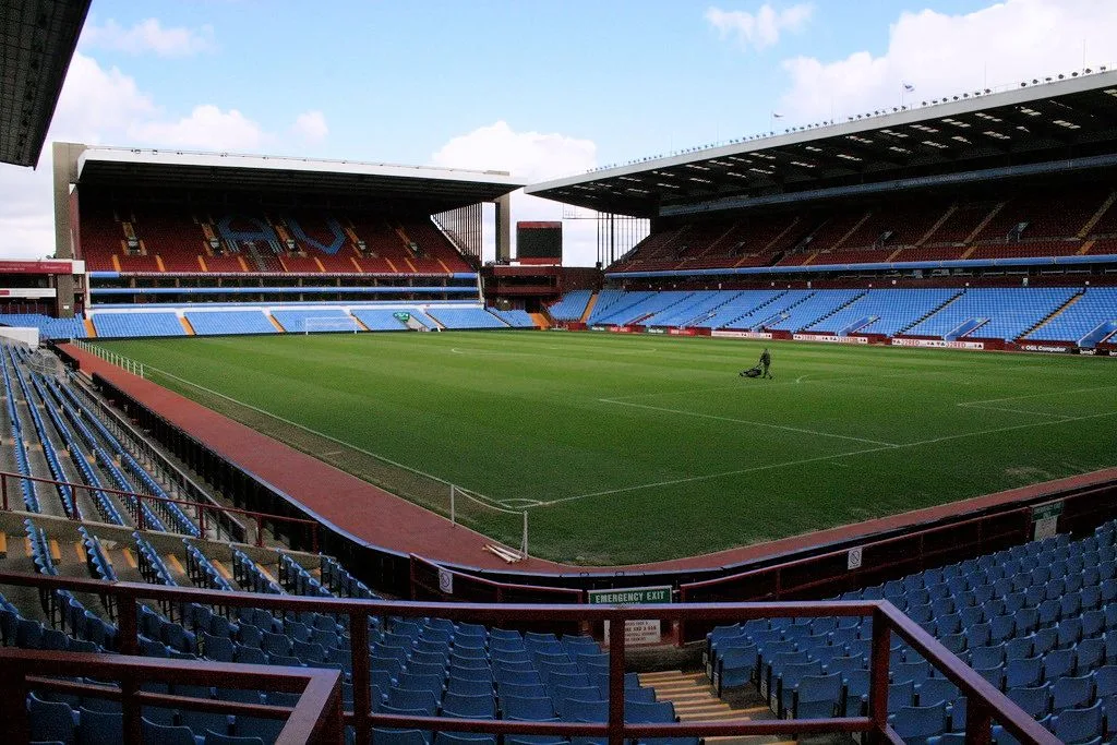 Interno di Villa Park, stadio dell'Aston Villa