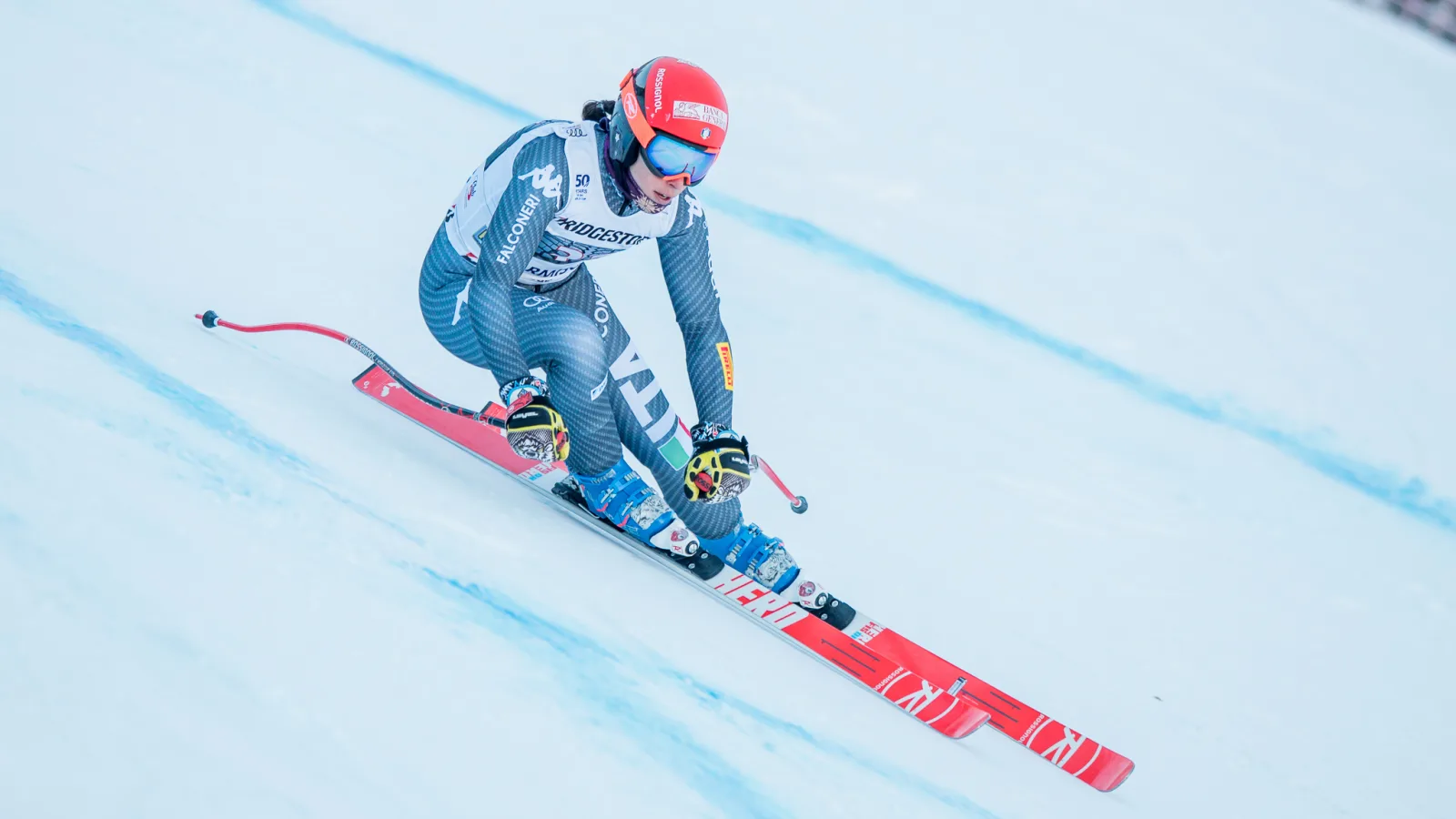 Federica Brignone in azione durante una gara di sci alpino a Garmisch-Partenkirchen