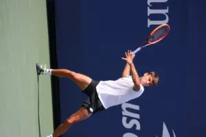 Flavio Cobolli in azione allo US Open