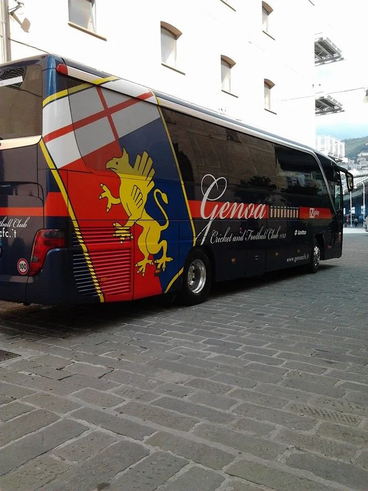 Il pullman del Genoa CFC