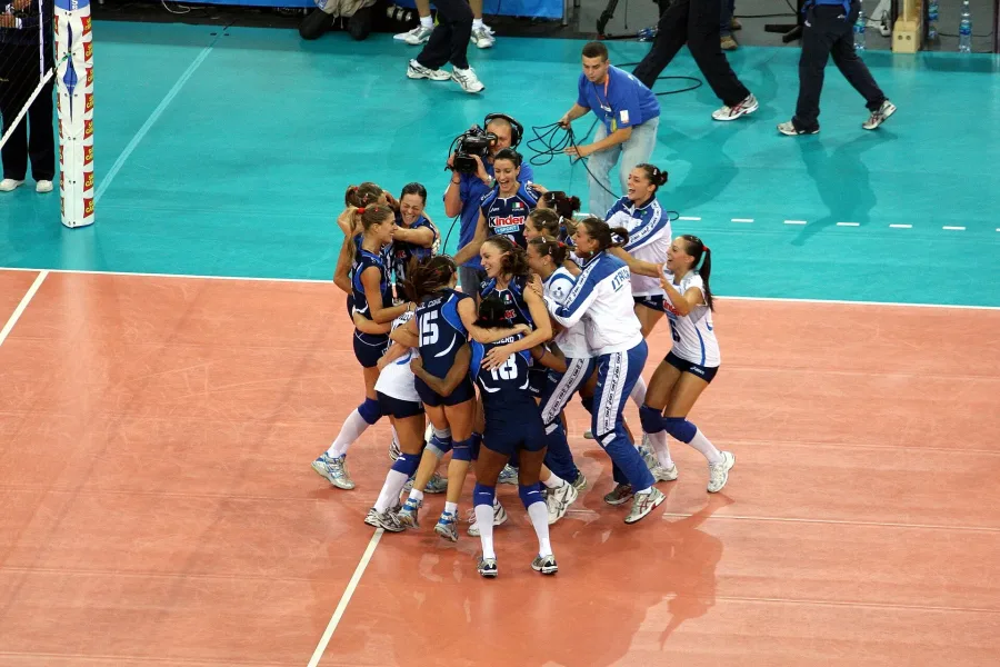 Italia femminile di volley in azione