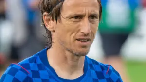 Luka Modric titolare nel centrocampo del Milan per la partita contro il Venezia