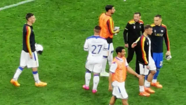 Gabriel Strefezza numero 27 con il Lecce dopo la partita contro il Milan
